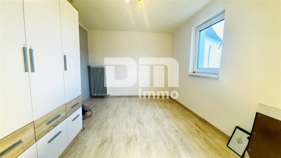 Hochwertiges effizientes Restaurant, Bar und große Wohnung mit Ausbaupotential und Terrasse - WE OG Schlafzimmer / Kinderzimmer